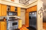 Full-size Stainless Appliances